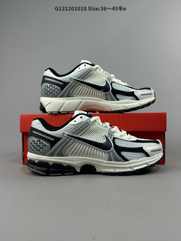 耐克NIKE ZOOM Vomero 5 SP 复古风潮 网面透气运动鞋 货号 HQ1182-001