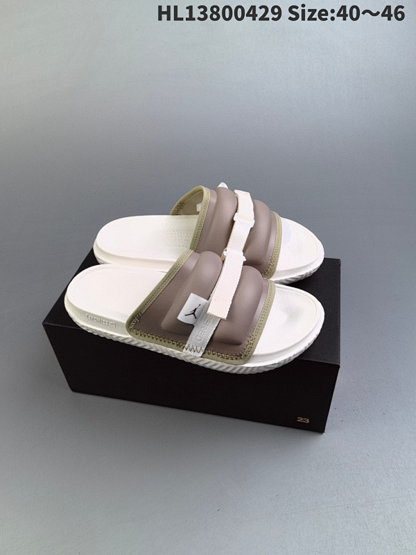 80 Air Jordan Super Play 乔丹拖鞋 AJ拖鞋 灰色 运动拖鞋 钩环带提供可调节的安全贴合货号DM1683 编码HL13800429 Size:4046