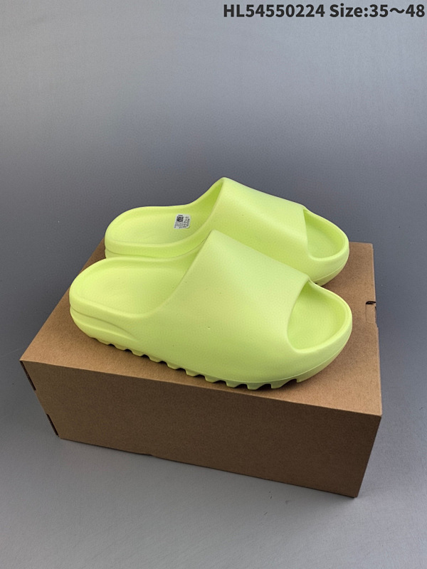 55 侃爷再度联乘Kanye West x Adidas Yeezy Slide"Bone"椰子户外风格沙滩涉水百搭运动穿搭拖鞋拖鞋 货号FW6345 HL54550224 Size:3548