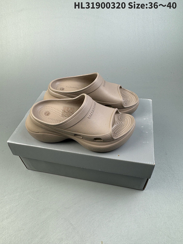 90 Balenciaga 巴黎世家 pool Crocs 百搭时尚凉拖   明星同款巴黎凉拖鞋女外穿2023夏新编码 HL31900320 Size:3640