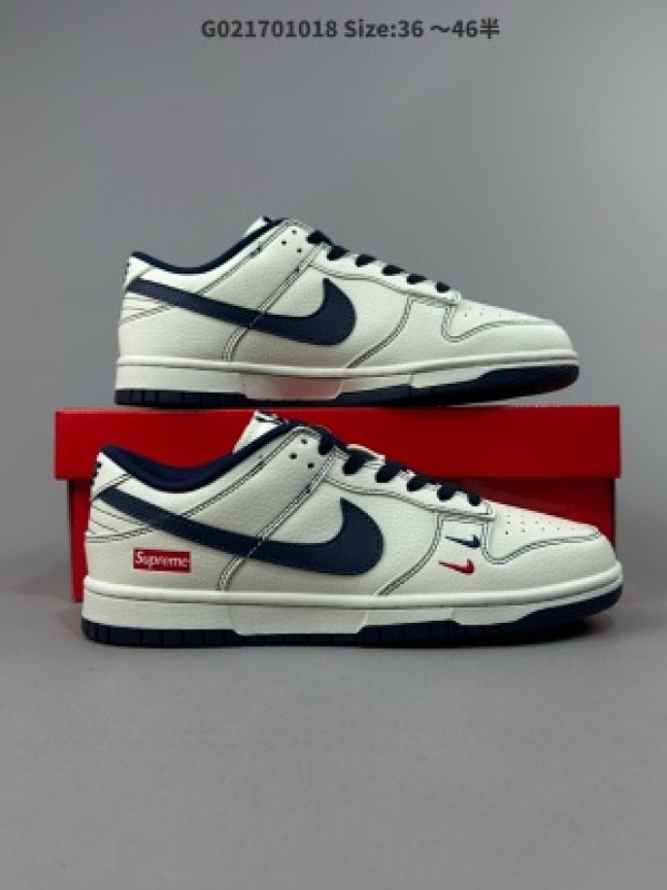 Supreme x Nike Dunk SB Low Sup x 耐克 SB 低帮 联名白藏青定制球鞋 鞋身以米白色作为主色调搭配白色皮革框架货号XX2025-315