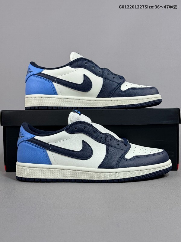 22036-47.5半 Air Jordan 1 Low OG "Obsidian" 低帮 黑曜石 AJ1 乔丹1代 aj1 乔1 低邦 黑白蓝 乔丹篮球鞋货号CZ0790-400