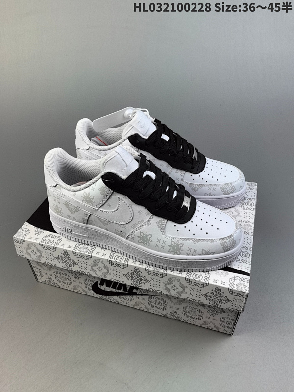 210 Nike Air Force1  全新配色 #原楦头原纸板  打造纯正空军版型#专注外贸渠道  货号:CW2288-111HL032100228 Size:3645半
