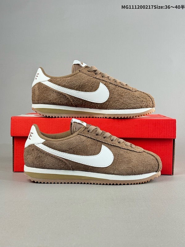 12036-45半 Nike Classic Cortez 耐克经典轻便舒适男子阿甘鞋休闲跑步鞋运动鞋货号:FJ2530-200