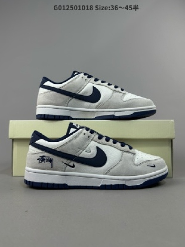Stussy x Nike Dunk SB Low 斯图西 x 耐克 SB 低帮 联名米藏青 定制球鞋鞋身以米白色皮革作为主色调货号KK1888-003