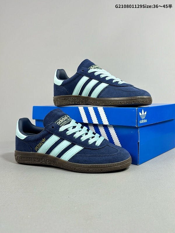 集合8036-41半 定制球鞋 阿迪达斯adidas originals Samba Handball Spezial OG 此款以简约大方的造型设计给人以随性休闲的时尚格调