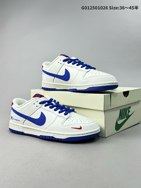 Champion x Nike Dunk SB Low 冠军 x 耐克 SB 低帮 联名米蓝红 鞋身以米白色作为主色调货号KK1333-001