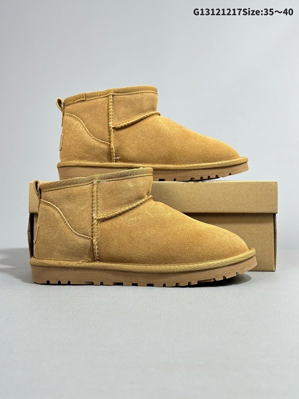 12035-40 迷你短靴 UGG2023秋冬新款 女士经典迷你厚底短筒靴特别款宋妍霏周冬雨明星同款 原单A级羊皮毛一体保暖性极强