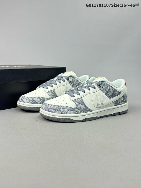 17035.5-46半 定制球鞋 Dior x Nike Dunk SB Low 迪奥 x 耐克 SB 低帮 迪奥联名 灰白牛仔 鞋身以米白色作为主色调货号XY1688-004