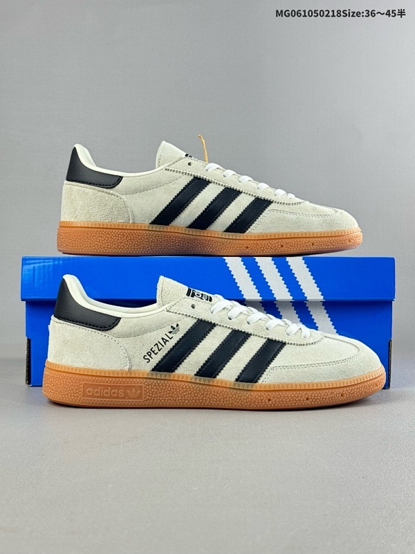 10536-45半 Adidas Handball Spezial 阿迪达斯经典款 复古休闲板鞋 #全鞋采用反毛皮制作 牛筋耐磨大底货号: IF6562