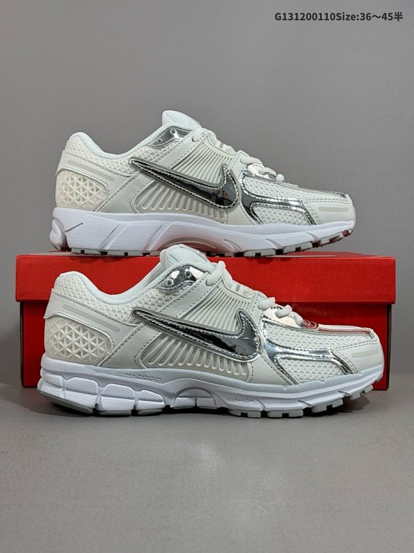 12036-45半 耐克Nike Zoom Vomero 5 马拉松复古跑五代休闲运动慢跑鞋 货号:HF7723-100