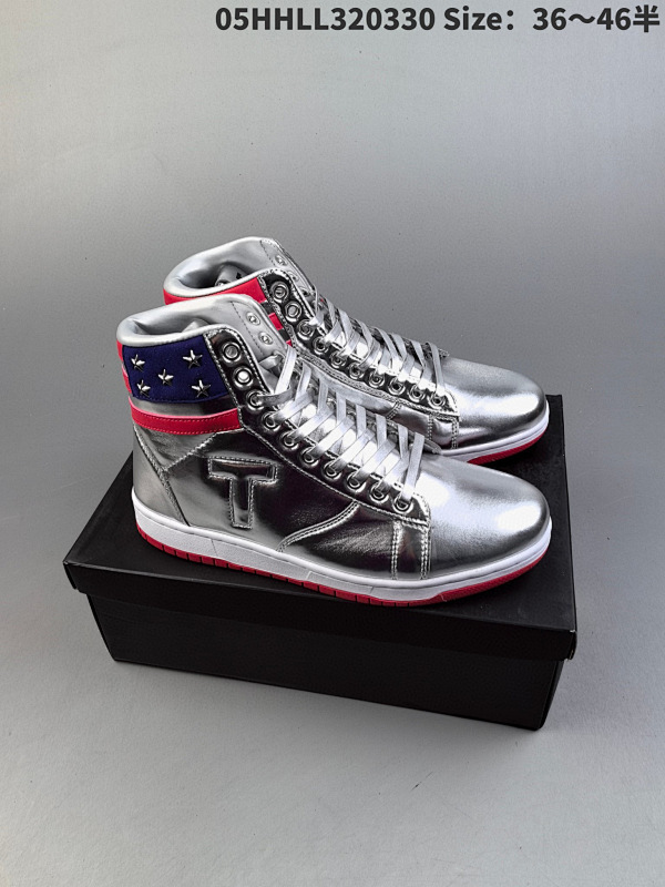 350 特朗普推荐款 液态银战靴 懂王一代 特朗普就在社交媒体宣布将出席本次货号PKTLP002 05HHLL320330 Size3646半