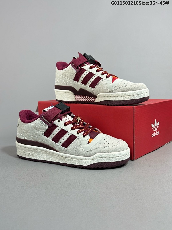 15036-45半 Adidas  originals Forum Low CNY 阿迪达斯 低帮 米白红中国年 虎年 整双鞋麂皮材质包裹鞋身前掌外侧嵌印三叶草logo货号GX8866