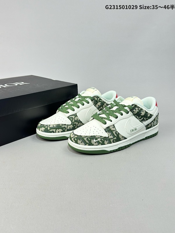 15035-46半 定制球鞋 Dior x Nike Dunk SB Low 迪奥 x 耐克 SB 低帮 迪奥联名 绿白牛仔 鞋身以米白色作为主色调货号XY1688-005