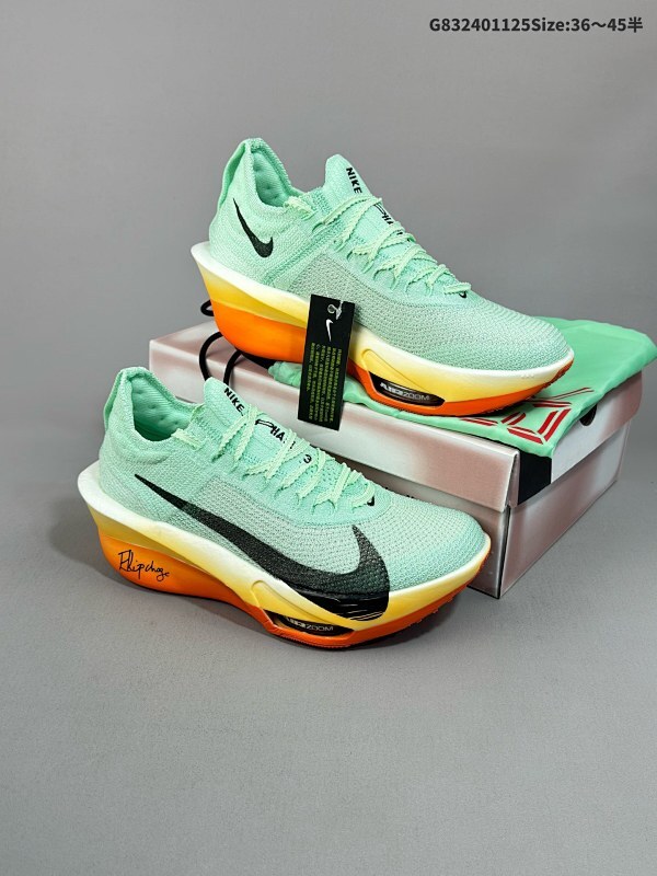 24036-45半 公司级新品发布 Nike Air Zoom Alphafly NEXT%3 整体采用前作的设计语言货号:HJ7041-300