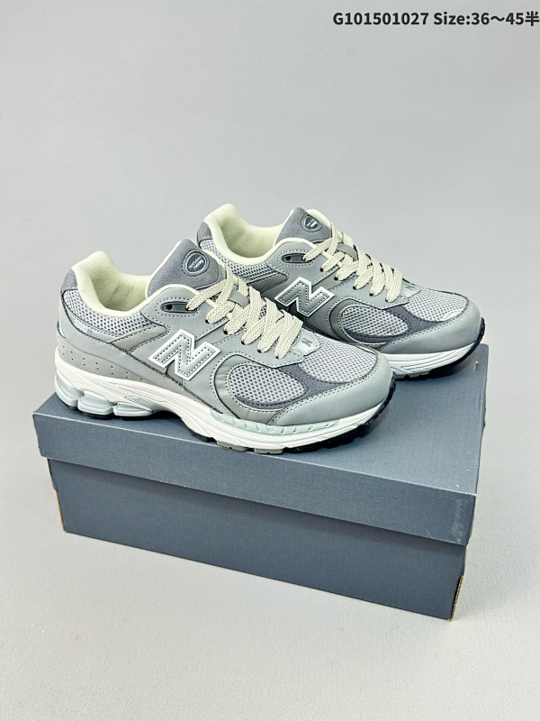 New Balance 2002R 复古单品 新百伦经典配色 沿袭了面世之初的经典科技货号W2002RNM