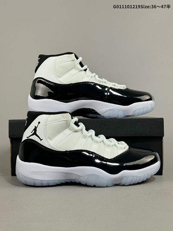 11036-47.5半 Air Jordan 11 Retro "Concord" 高帮 康扣黑白  AJ11男货号378037-100 女货号378038-100