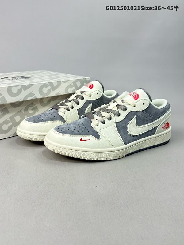25036-45半 定制球鞋 The North FACE x Air Jordan 1 Low 北面 x AJ1 低帮 联名米灰红货号SJ9950-039