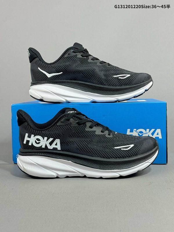 12036-45半 小红书推荐HOKA M CLIFTON 9 全新配色 这个品牌来自于新西兰的毛利语HOKA表示大地ONE ONE表示飞越货号:1132210 / BWHT