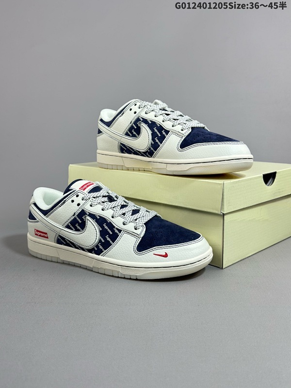 25036-45半 定制球鞋 Supreme x Nike Dunk SB Low Sup x 耐克 SB 低帮 联名米蓝红 鞋身以蓝色麂皮作为主货号XS1086-002