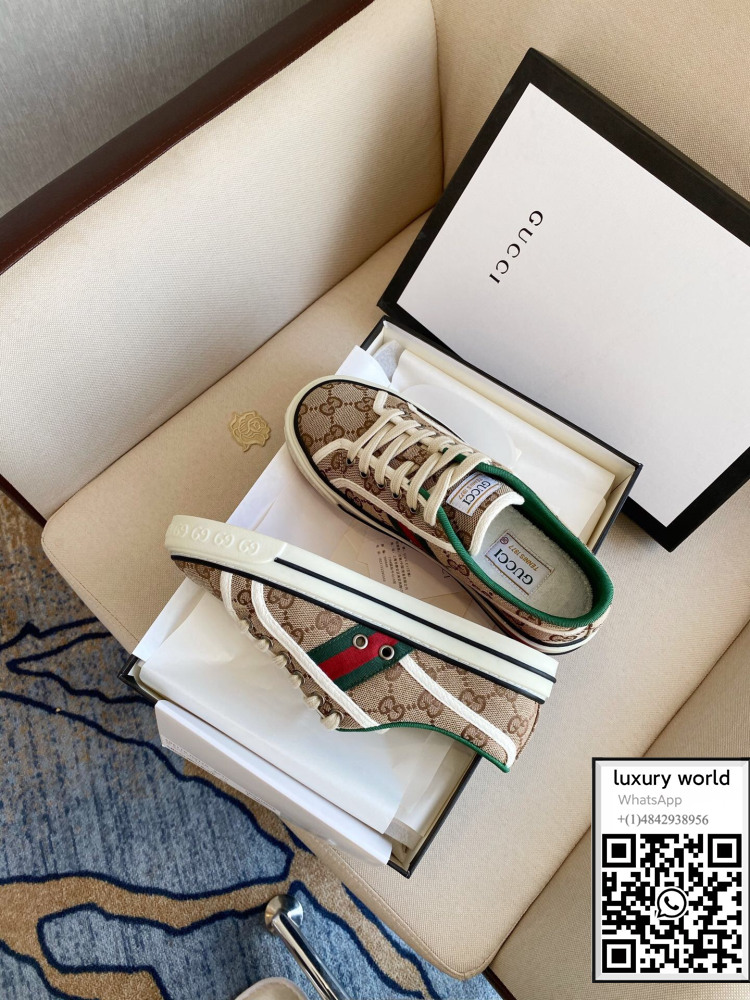 gucci-tennis-1977-high-top-sneaker-gg-canvas-shoes-cheap-store (7).jpg