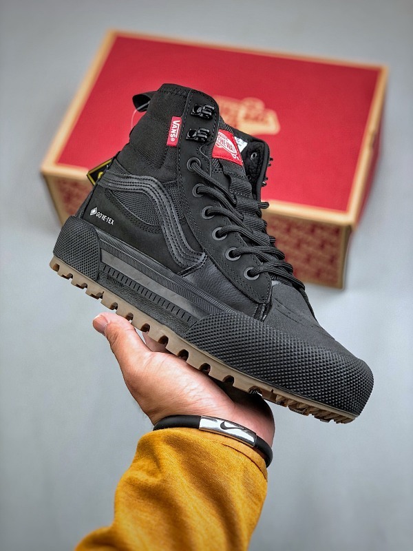 万斯 Vans SK8-Hi x Gore-Te联名 冬季新款 高帮机能防水运动鞋 Vans顶尖户外鞋Gore-tex防水Mte科技大底 3M新雪丽暖绒零下二三十度无压力 采用复古鞋型 高档材质