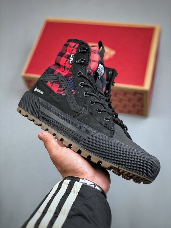 万斯 Vans SK8-Hi x Gore-Te联名 冬季新款 高帮机能防水运动鞋 Vans顶尖户外鞋Gore-tex防水Mte科技大底 3M新雪丽暖绒零下二三十度无压力 采用复古鞋型 高档材质