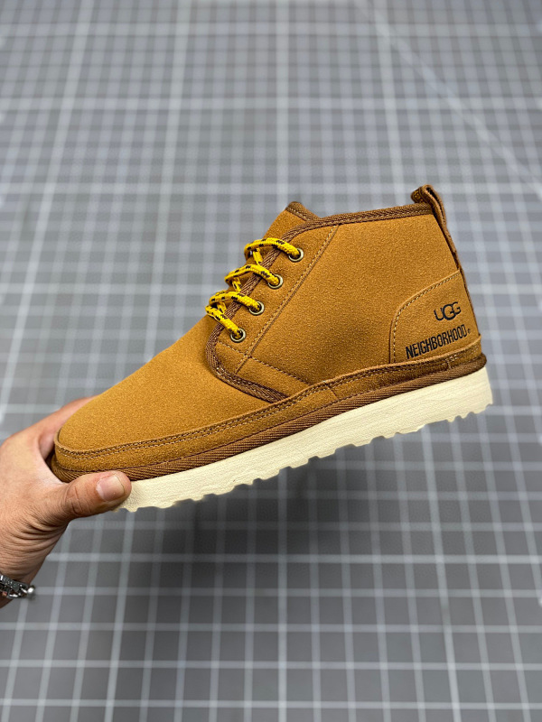 专柜同步UGG新款高帮男靴独家推荐帅爆了的新款ugg男装雪地靴一集优闲与时尚完美演2020年UGG联名NBGHBORHOOD最新官网款进口头层高丝光牛反毛质感细腻上档次搭配当季新色鞋带让