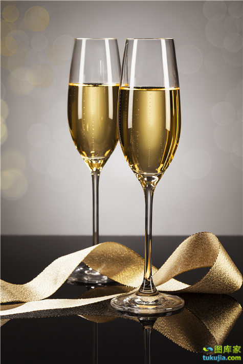 香槟洋酒开香槟庆祝派对酒水喝酒新年庆祝香槟广告酒水广告干杯聚会