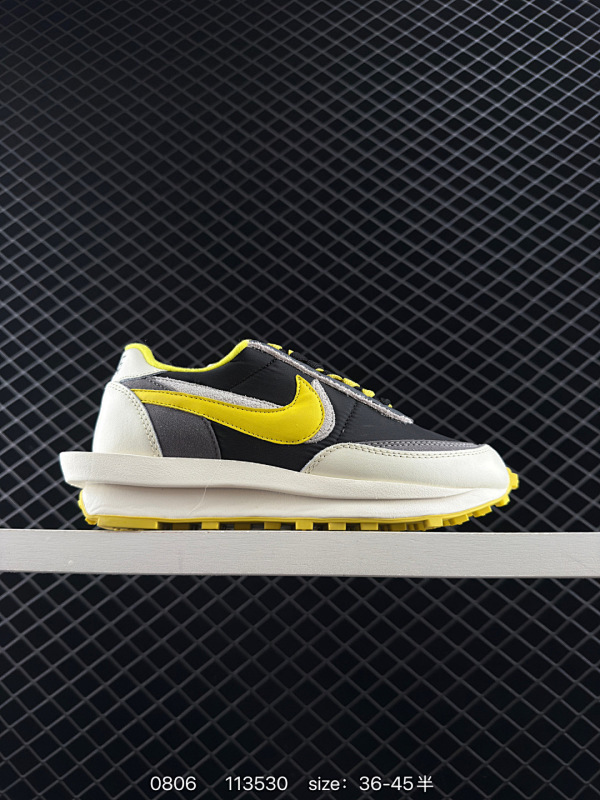 150 Sacai X N LDWaffle ”Midnight Spruce and University Red“ 华夫2.0 黑蓝红解构 三方联名 采用了别致配色组合，鞋款整体以深杉木绿锦纶为基