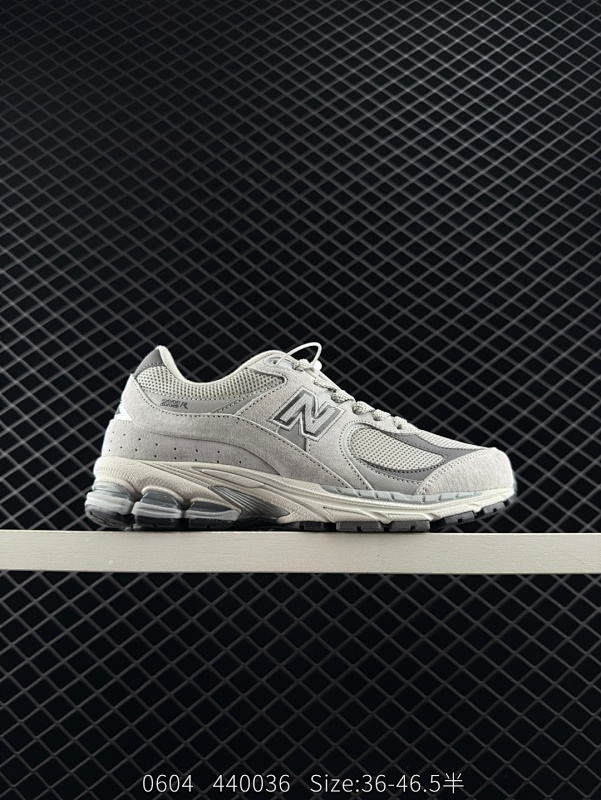 180 New Balance ML2002R0 云雾灰 NB新百伦潮流复古织物皮革减震防滑耐磨轻便低帮跑步鞋 原档数据独立私模大底 唯一正确六层组合大底 RB前软后硬 百分百还原原鞋脚感 基于市场现
