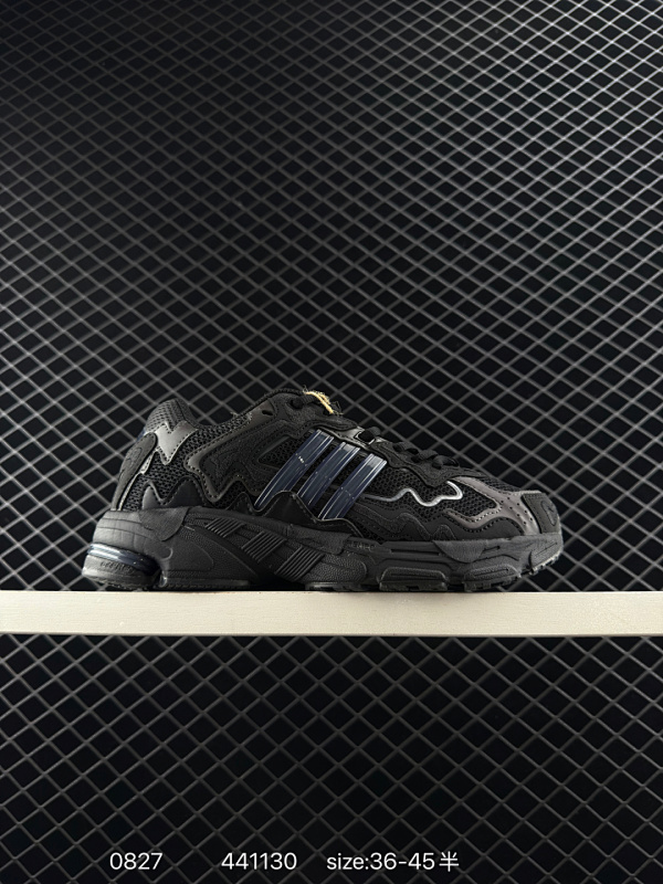 150 阿迪达斯Adidas Originals Response CL 复古休闲跑步鞋 鞋身采用大面积的麂皮和网布材质 复古感拉满 中底采用阿迪达斯经典的adiprene 后掌添加新的Pro-mid