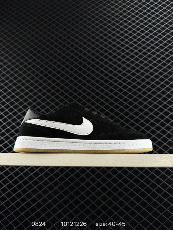 130 ✅耐克/Nike SB FC Classic系列舒适耐磨男士猪八休闲板鞋。货号：909096 001 Size：如图所示 编码：10121226  详情     ¥ 130