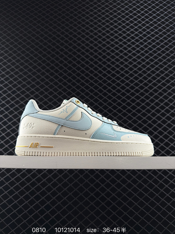 70 耐克NIke Air Force 1 ‘07空军一号低帮百搭休闲运动板鞋。柔软、弹性十足的缓震性能和出色的中底设计，横跨复古与现代的外型结合，造就出风靡全球三十多年的Force 1。 货号：DQ