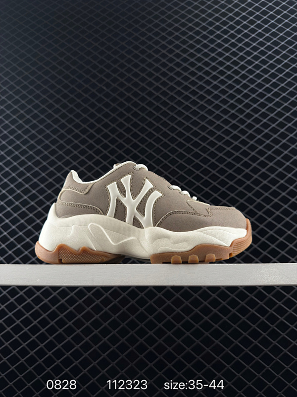 115 韩国MLB 男女复古老爹(MLB) BIGBALL CHUNKY A 复古印花 男女厚底增高纽约洋基队老爹运动休闲鞋 。MLB他们家老爹鞋一直都是深受大家喜爱的，版型好看，厚底增高效果也明显,