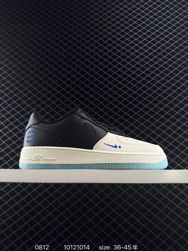70 耐克 Nike Air Force 1 ‘07 Low 空军一号含气垫 小白鞋 低帮百搭厚底增高休闲运动板鞋。柔软、弹性十足的缓震性能和出色的中底设计，横跨复古与现代的外型结合，造就出风靡全球三
