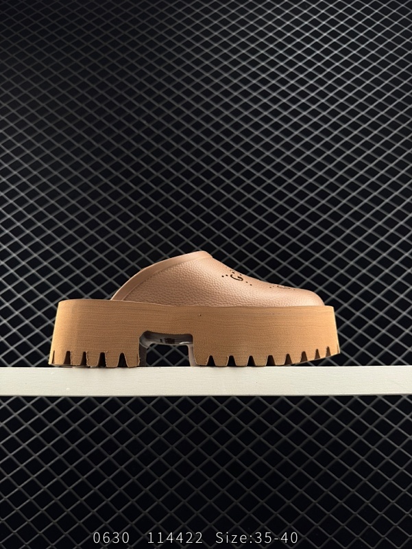 110 古驰GUCCI Elea Logo Slip On Sandal 埃利亚系列夏穆勒风季沙滩涉水百搭潮流一字拖鞋式凉鞋  货号：663577 JFB00 9022 尺码：35-40 编码：114