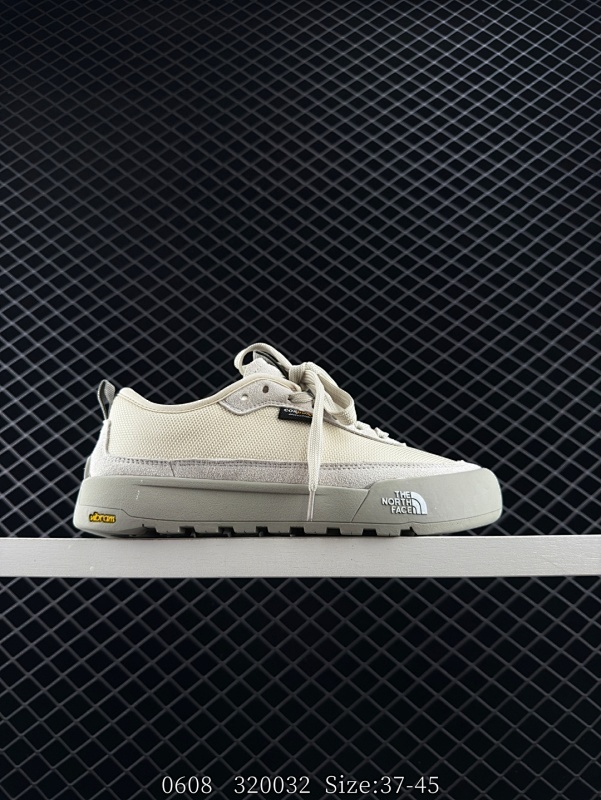 160 北面THE NORTH FACE GLENCLYFFE  面料采用进口磨砂牛皮 公司级版本   鞋底采用Vibram黄金大底  专门为鞋底设计的橡胶以出色的耐磨性  良好的防滑性或得不少户