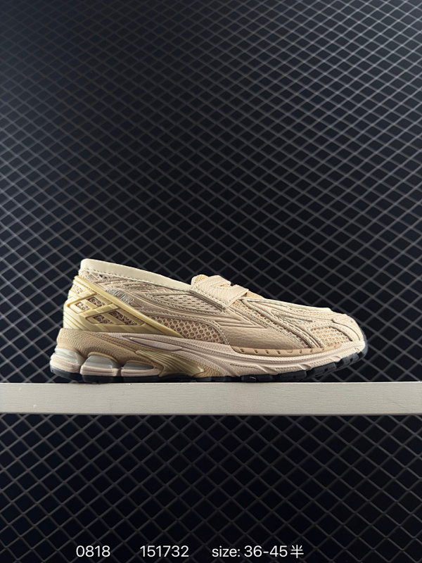 160 New Balance 1906系列复古老爹风休闲运动慢跑鞋 M1906 #采用轻质牛剖革拼接透气网眼衬垫织物鞋面材质 T-Beam大底提供足步弓支撑，保持步态稳定 后跟搭载外露缓震胶 尺码：