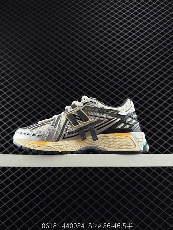 170 New Balance M1906系列 复古单品宝藏老爹鞋款 公司级 复古元素叠加 质感超级棒 楦版型材料细节做工精细 作为NB最经典的档案鞋型之一 与2002一样，1906有着NB最成熟的技