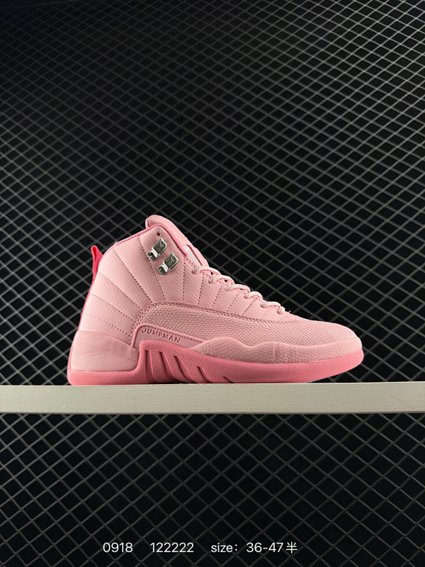 110 Air Jordan 12 Retro "Pearl Pink" 高帮 珍珠粉 AJ12 乔丹12代 aj12 乔12 高邦 粉色 乔丹篮球鞋系列 鞋身整体采用粉色皮革打造搭配粉色框架覆盖层，