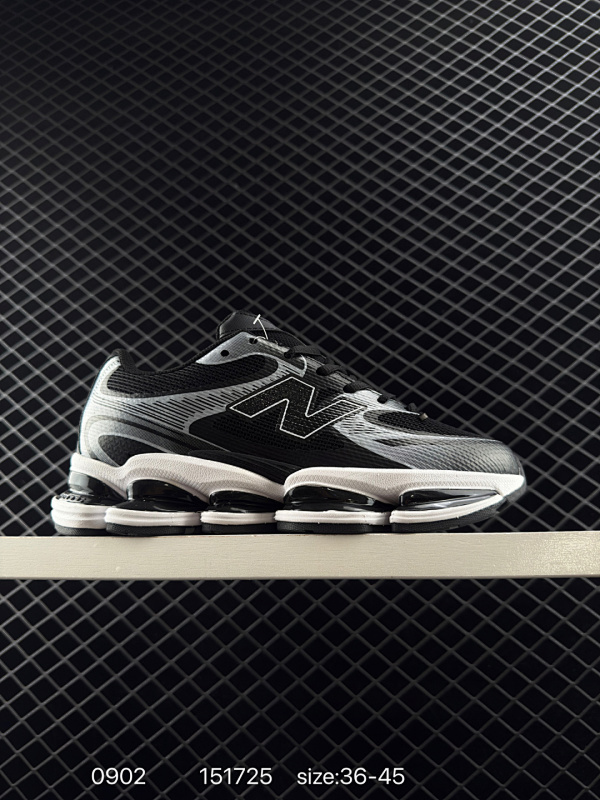 125 New Balance 2000 NB2000 新百伦2000 纽巴伦2000 低帮 纯白色 男女同款 舒适百搭防滑耐磨低邦休闲跑步鞋 以其独特的设计和出色的舒适度备受青睐；这款鞋子采用轻盈透