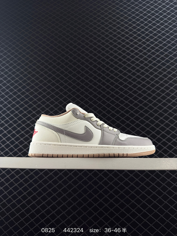 120 Nike Jordan Air Jordan 1 2025 纯原大厂出品 极力推荐 定制鞋盒 大厂纯原品质出货  超高清洁度 皮料切割干净无任何毛边 细节完美  官方货号：553558 Siz