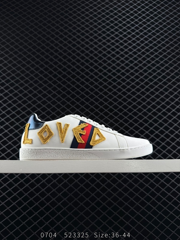 125 新款✅Gucci古奇 轻奢品牌零负重系列 明星黄景瑜同款休闲鞋 进口头层小牛皮面清晰质感、走线工整、舒适柔软真皮内里、防滑橡胶大底 全套原盒包装 休闲板鞋  货号：E0524 尺码：36-44