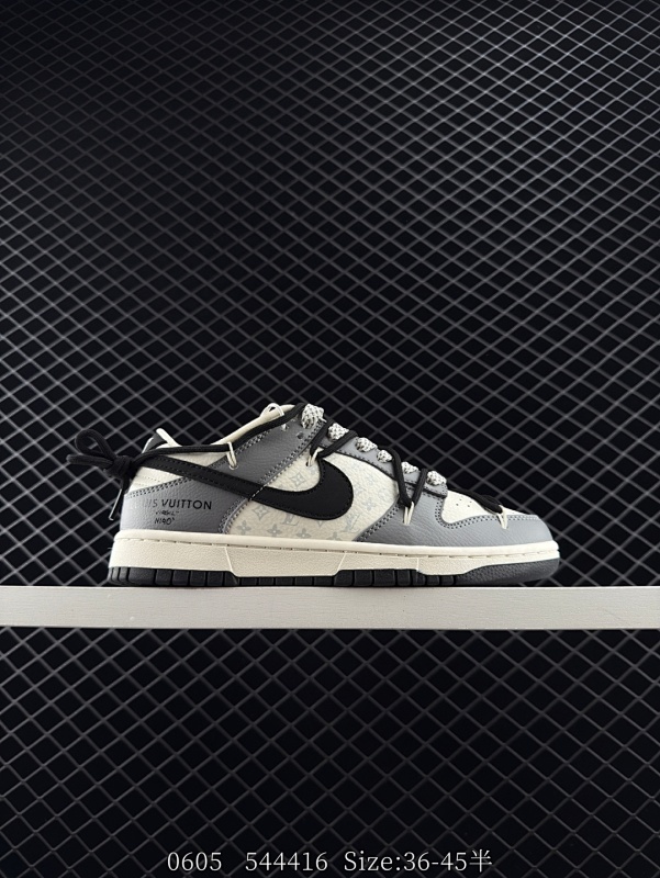 120 耐克NIKE DUNK LOW 扣篮系列 复古低帮休闲运动滑板板鞋 采用脚感柔软舒适ZoomAir气垫 有效吸收滑板等极限运动在落地时带来的冲击力 为街头运动者们提供更好的保护 货号：KK13