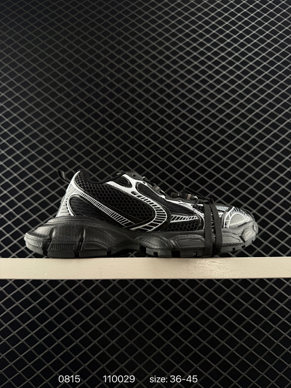 145 巴黎世家Balenciaga Phantom Sneaker 巴黎世家 巴黎世家全新十代潮流跑鞋 增加全新设计 在延续 Track Trainer 户外轮廓和复杂鞋面结构的同时，更具复古风格