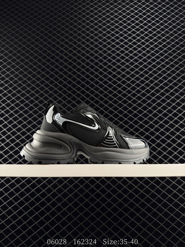 120 GG-CC赵露思同款 夏季透气镂空蕾丝网面老爹鞋系列  GGCC时髦look轻松定格 不费力展现率性氛围 酷帅机能风不规则设计 7cm增高厚底 大长腿既视感轻松拿捏 lD:162324 Siz