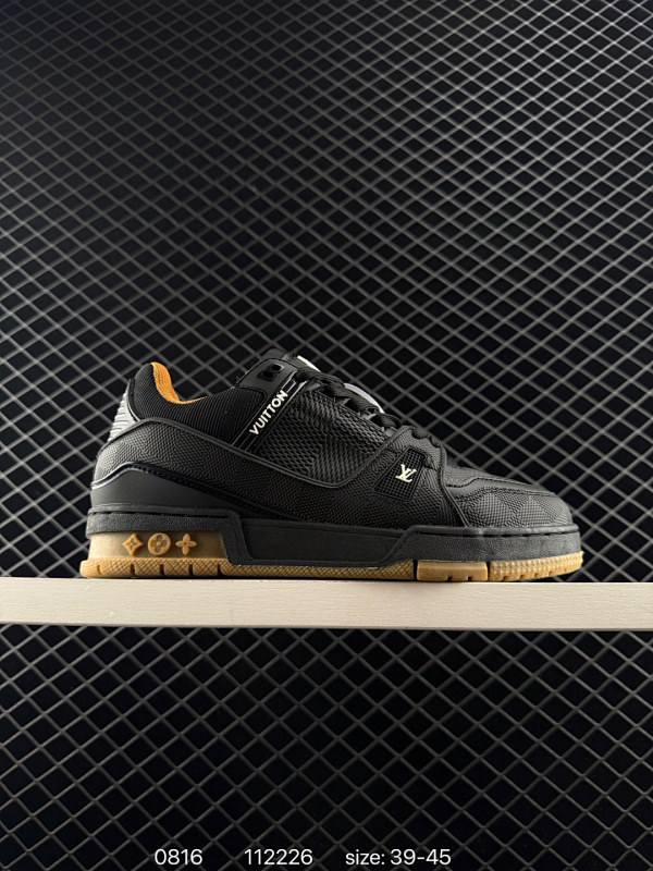 130 ✅路易威登/Louis Vuitton  LV路易威登板鞋       新款 LV Trainer最新配色运动鞋  L家 篮球鞋风格运动鞋   该鞋由艺术总监 VIRGIL ABLOH设计 垫