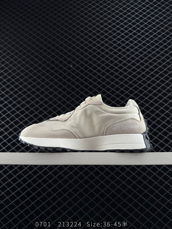 120 【真标】NB 新百伦 New Balance 327系列复古休闲运动慢跑鞋时尚女运动鞋 以更纯粹的复古风格设计打造的全新造型 侧身还以解构设计，将 N 字标志以做旧压花样式呈现 样式别具新意。