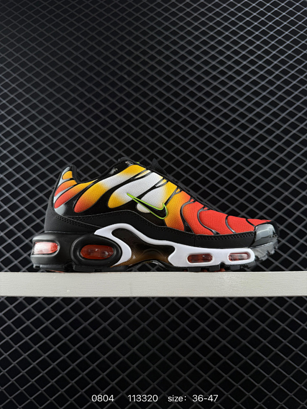 100 Nike Air Max Plus 黑粉  货号：DZ3670-002 尺码：36 36.5 37.5 38 38.5 39 40 40.5 41 42 42.5 43 44 44.5 45